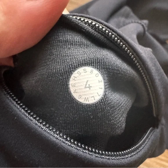 Lululemon Run The Day Crop - Picture 8 of 9